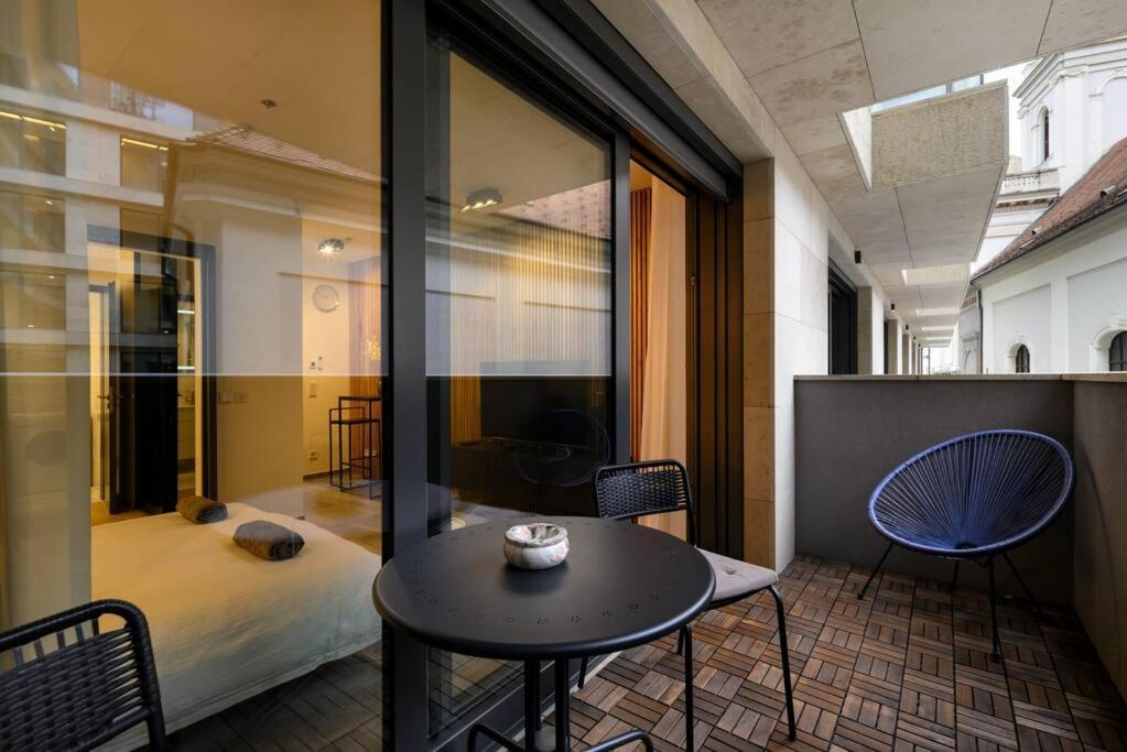 2Budapest Eye-Freegym And Sauna Luxury Home Exteriör bild