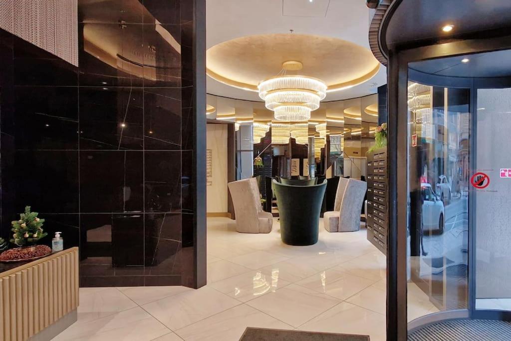2Budapest Eye-Freegym And Sauna Luxury Home Exteriör bild