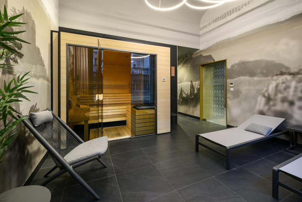 2Budapest Eye-Freegym And Sauna Luxury Home Exteriör bild